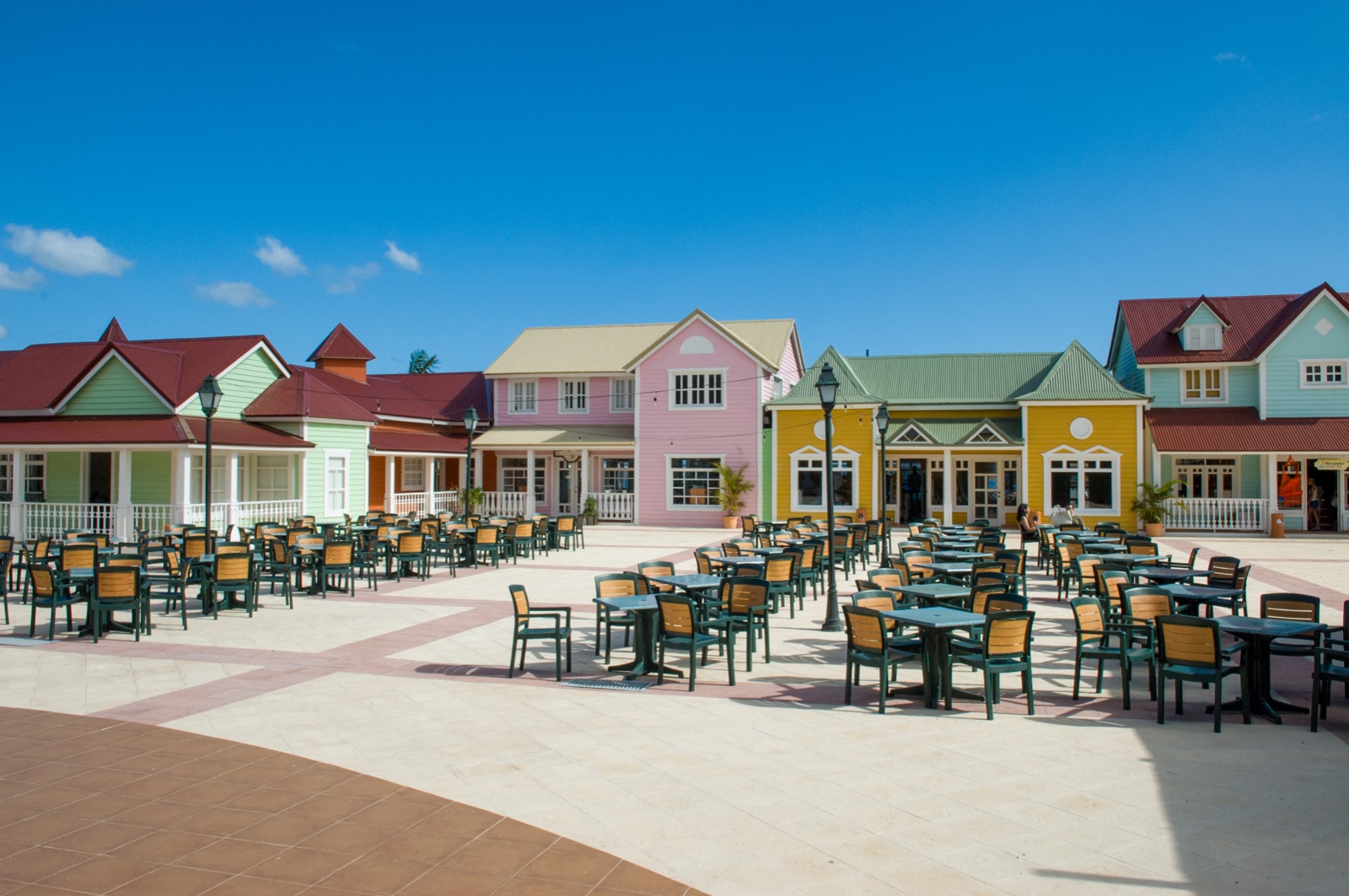 Neues Shopping Center auf Samana