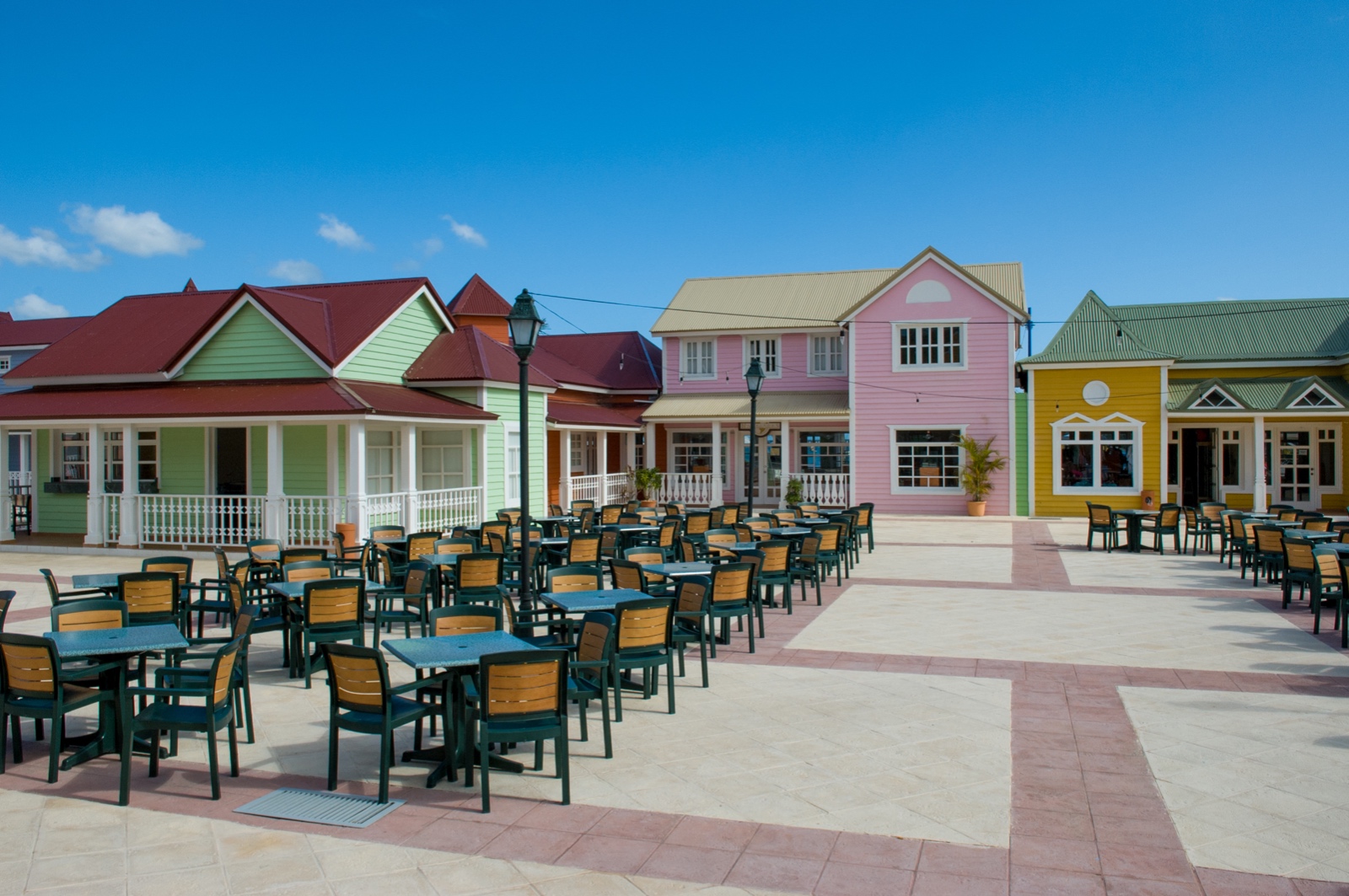 Neues Shopping Center auf Samana