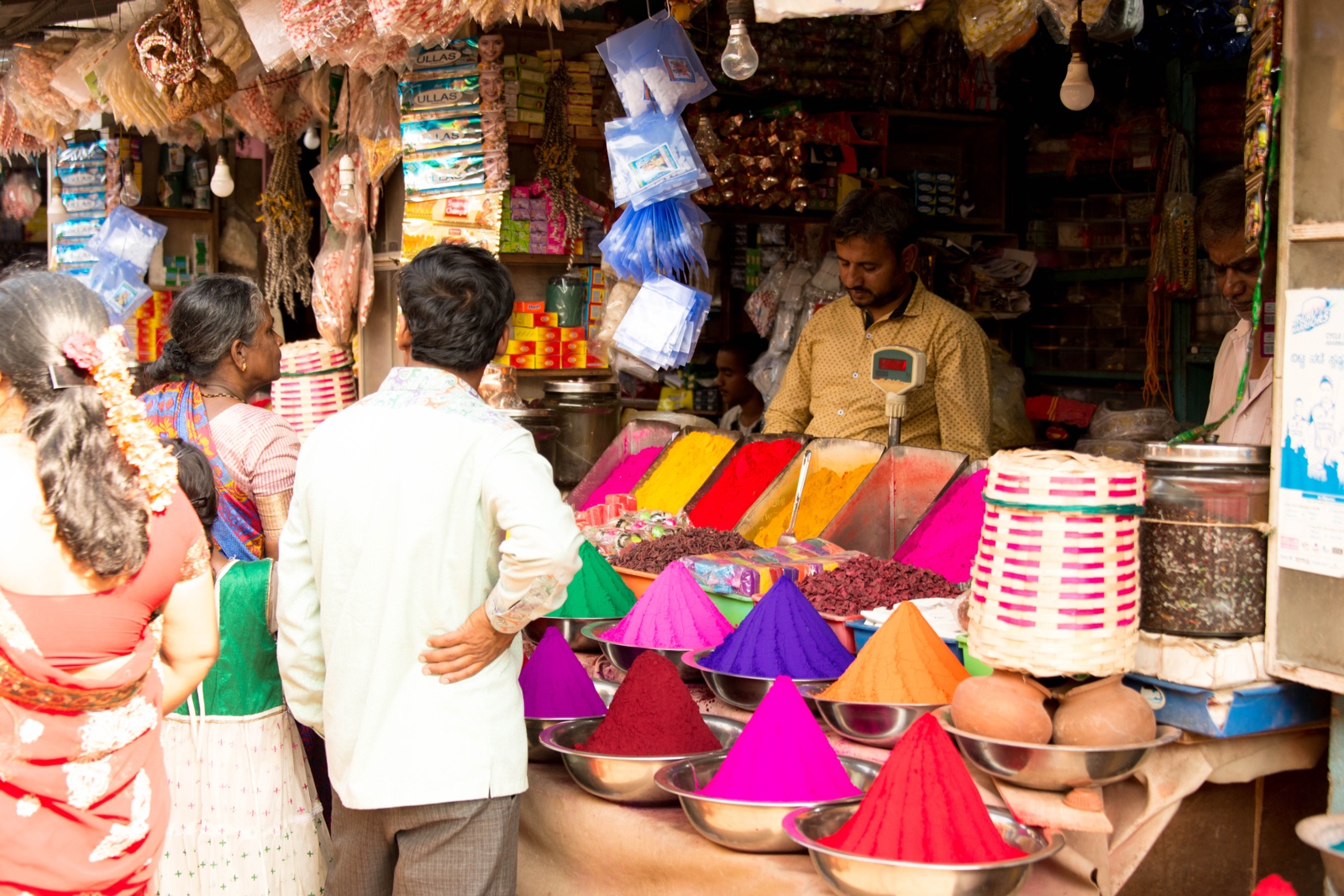 Markt in Mysore - Farbpulver