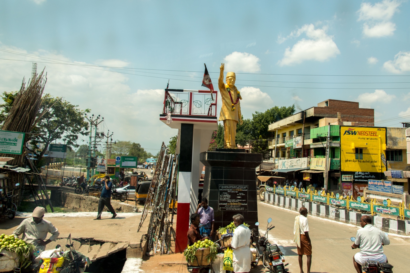Statue in einem Dorf
