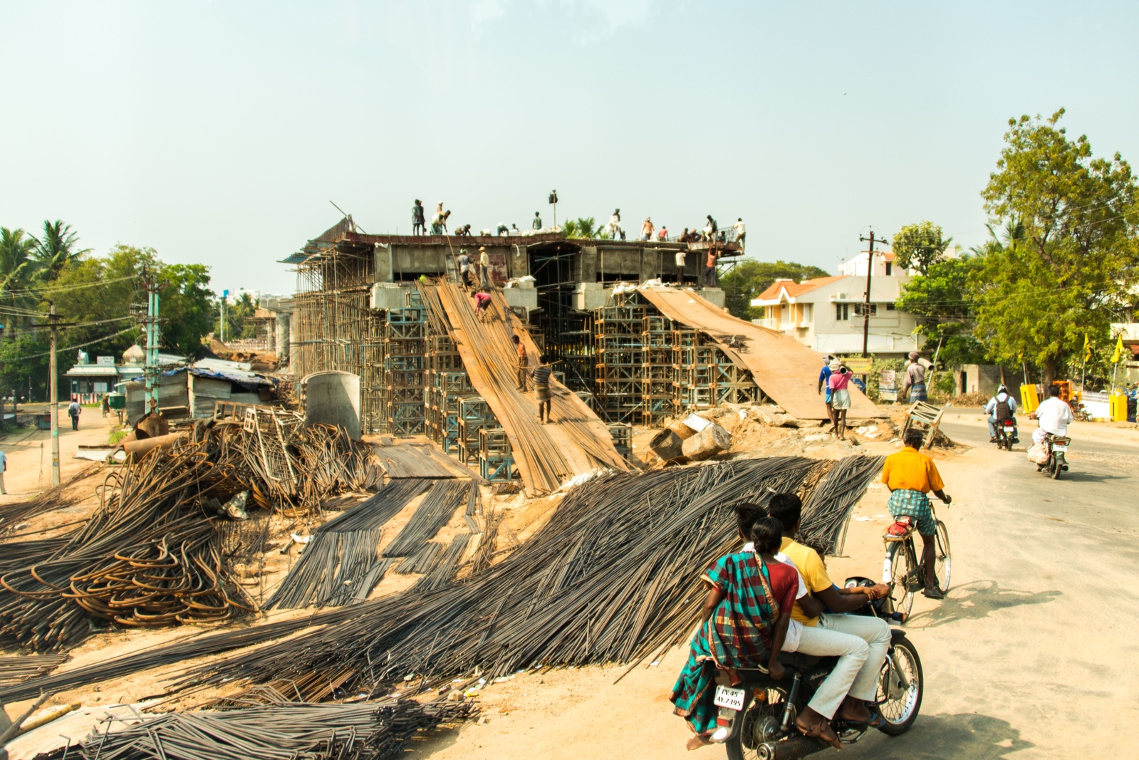 Alles in Handarbeit auf der Baustelle, kein Kran