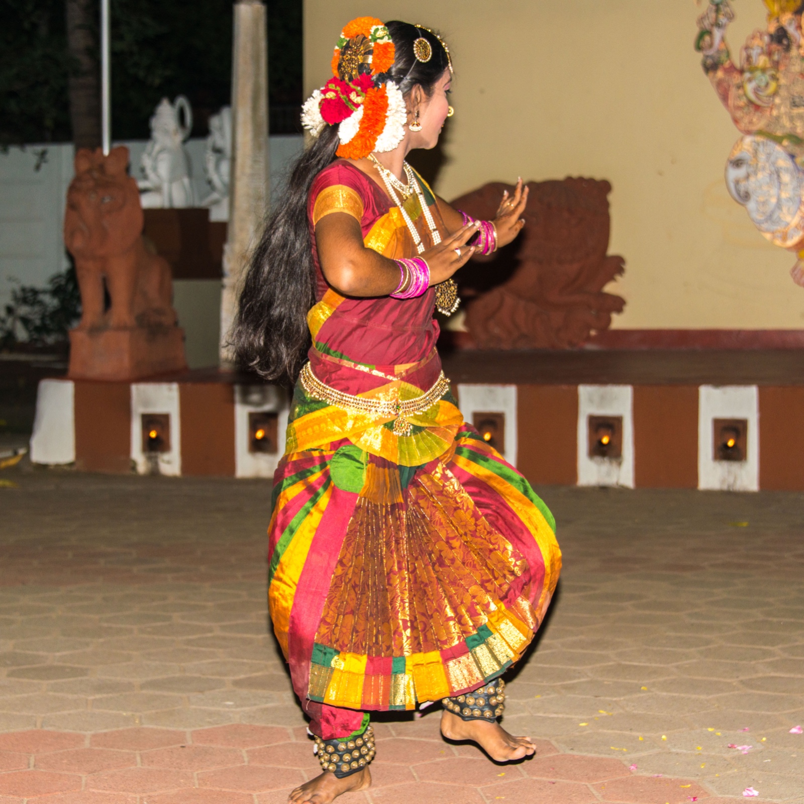 Tänzerin im Indeco Hotel Swamimalai